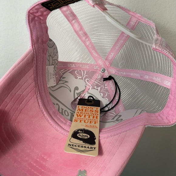 NWT VON DUTCH PINK CRUSH VELVET TRUCKER HAT